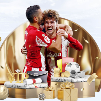 找状态，博格巴身着阿根廷球衣和法蒂在巴萨基地训练